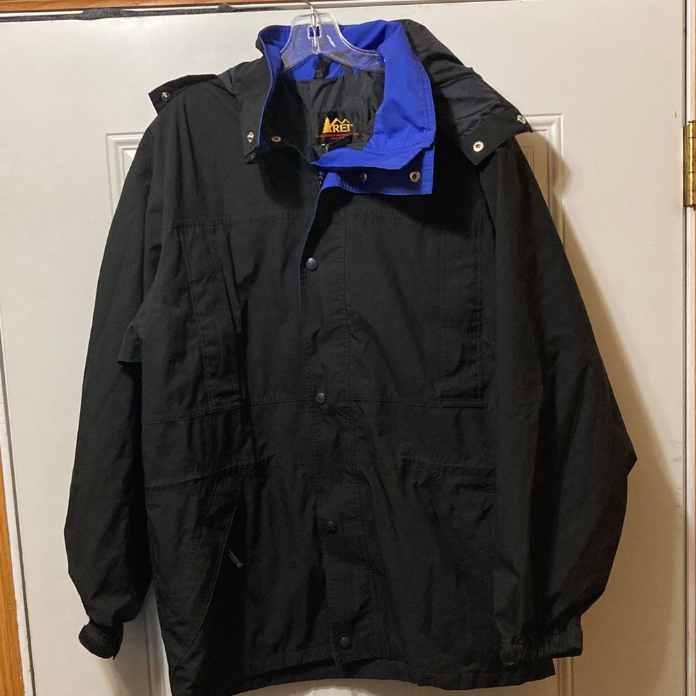 REI Black and Blue Jacket‎ for Men L